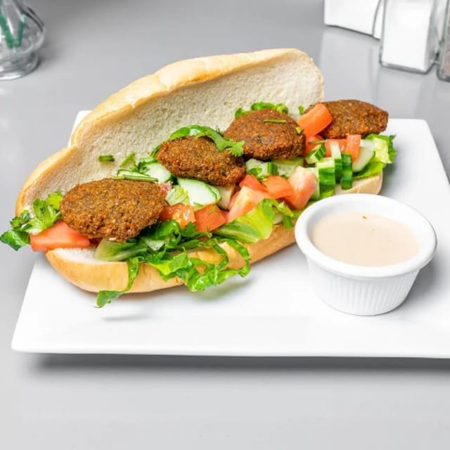 Falafel Sandwich (Vegan).